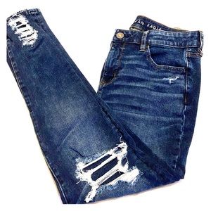 Like new AE jeans. Excellent condition